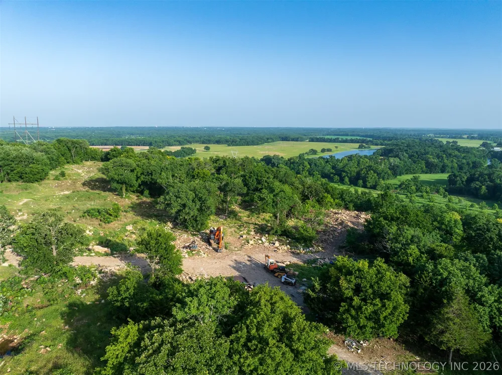 45 S 453 ROAD Claremore, OK 74017