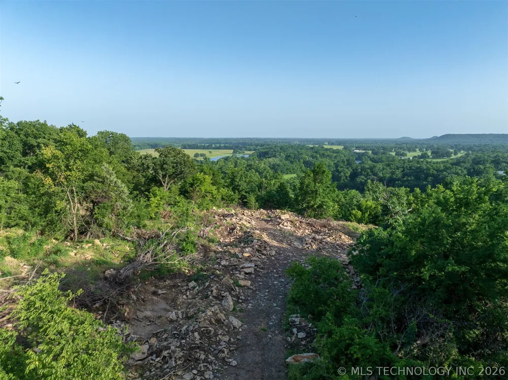 45 S 453 ROAD Claremore, OK 74017