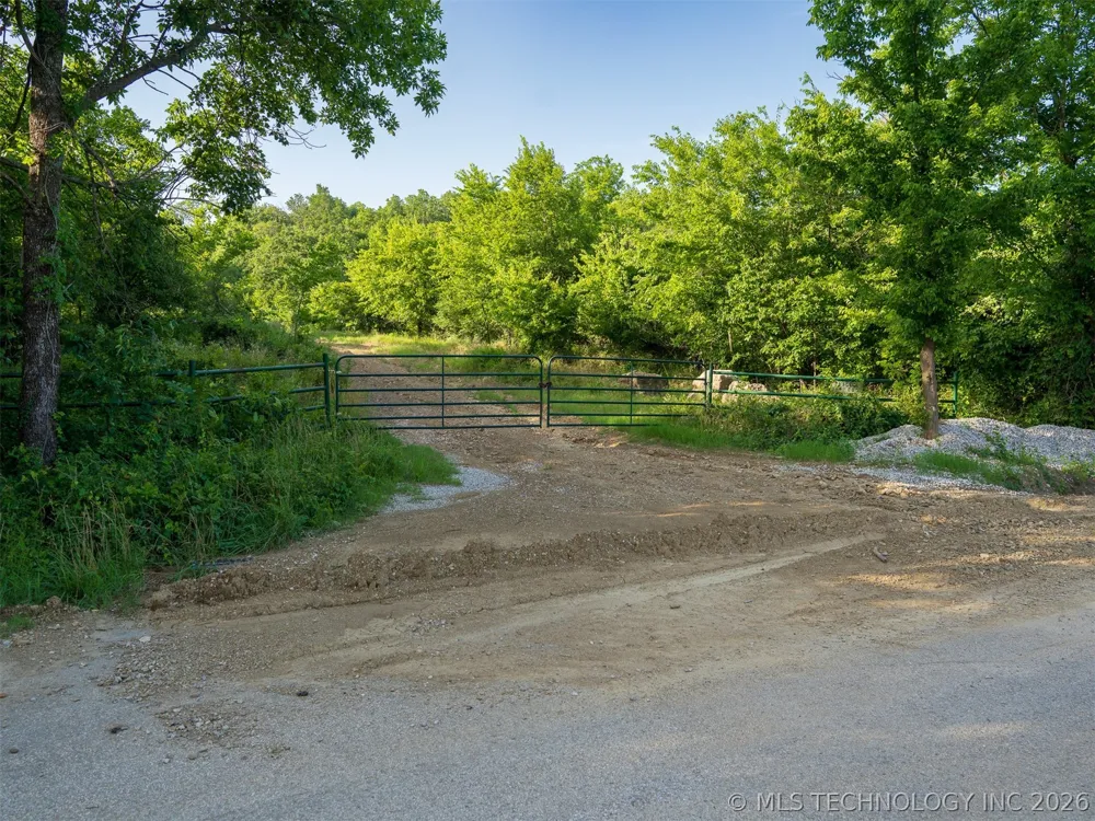 45 S 453 ROAD Claremore, OK 74017