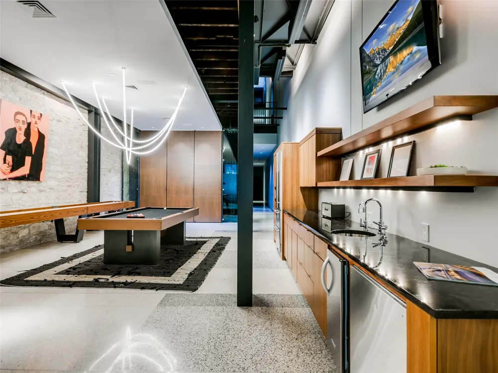 811 Congress Avenue Austin, TX 78701