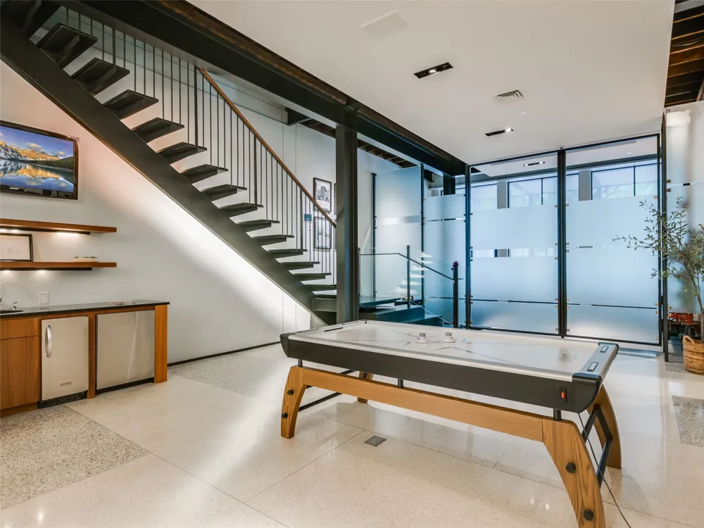 811 Congress Avenue Austin, TX 78701