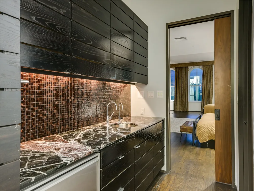 811 Congress Avenue Austin, TX 78701