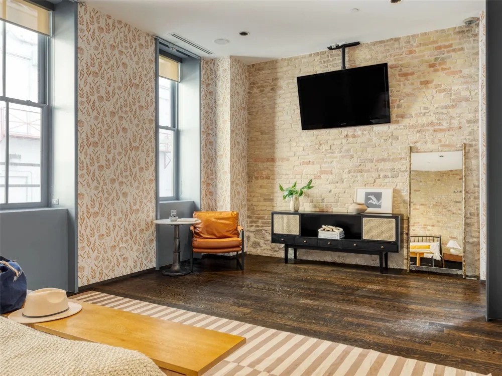 811 Congress Avenue Austin, TX 78701