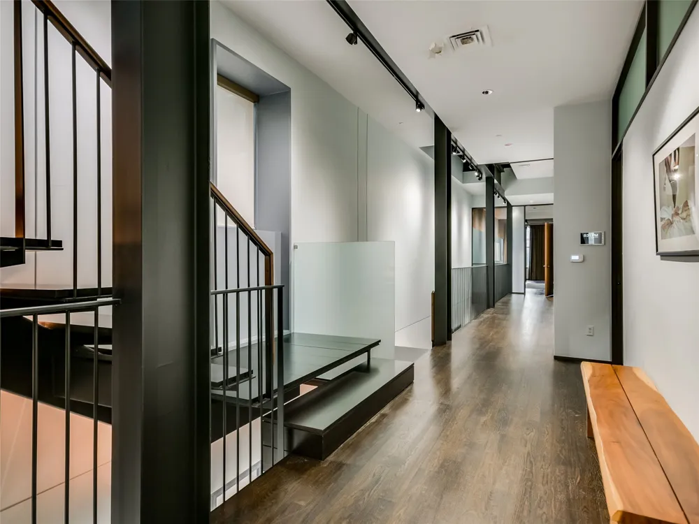811 Congress Avenue Austin, TX 78701