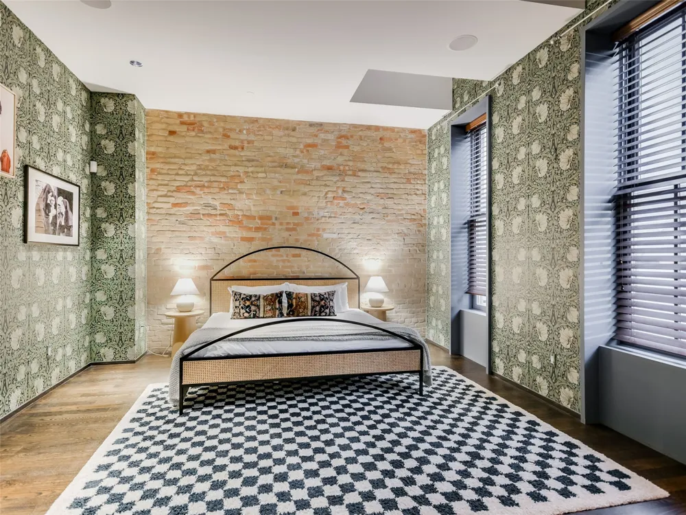 811 Congress Avenue Austin, TX 78701
