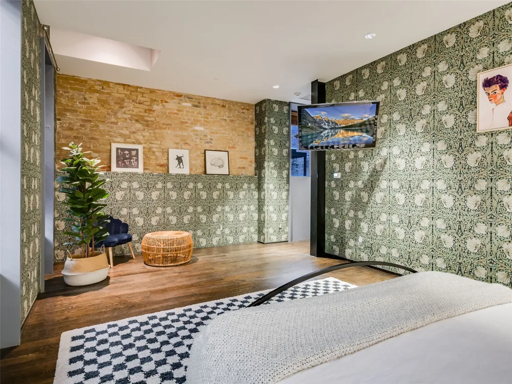811 Congress Avenue Austin, TX 78701