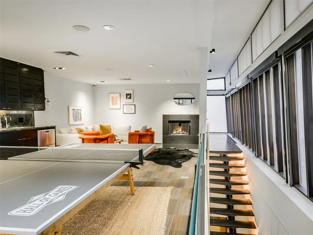 811 Congress Avenue Austin, TX 78701