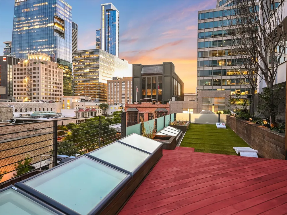 811 Congress Avenue Austin, TX 78701