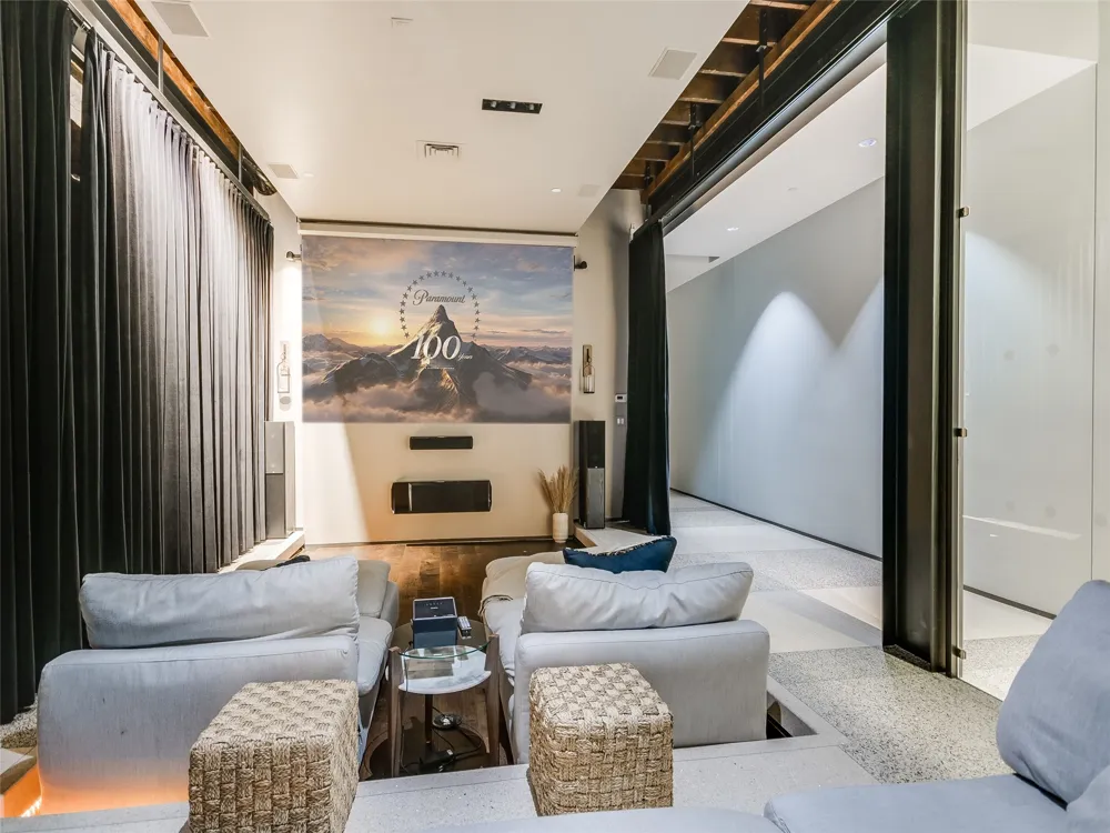 811 Congress Avenue Austin, TX 78701