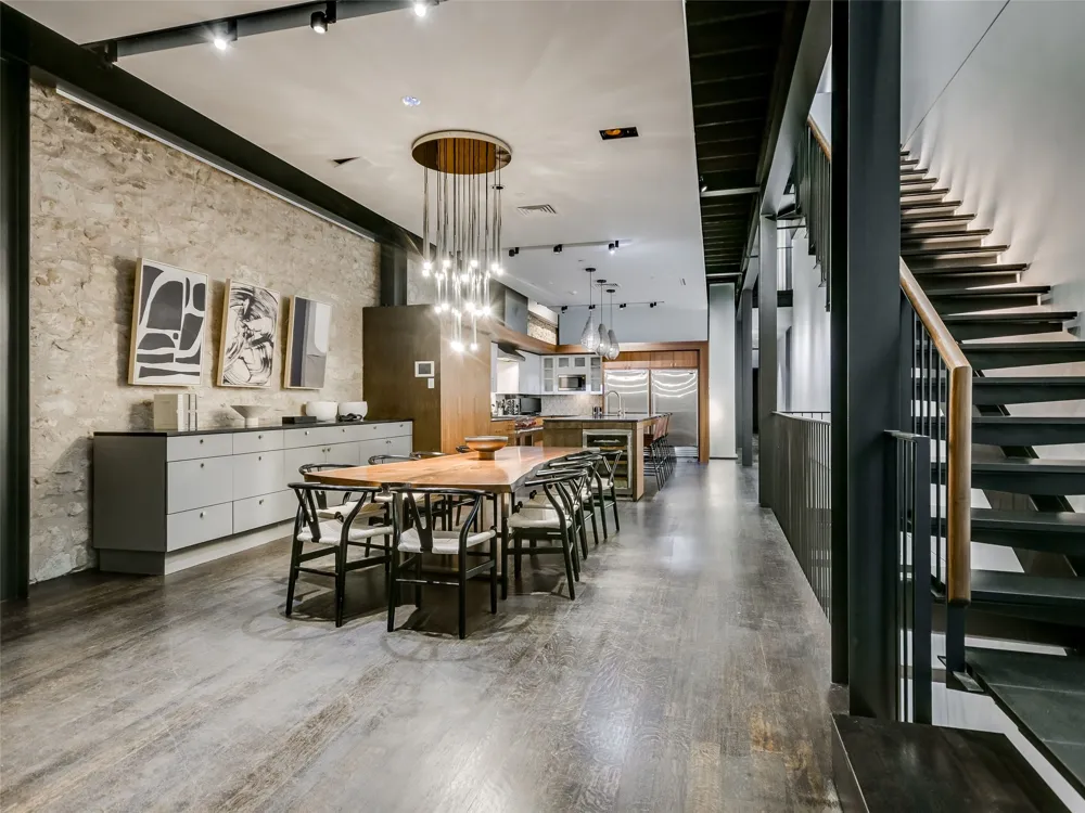 811 Congress Avenue Austin, TX 78701