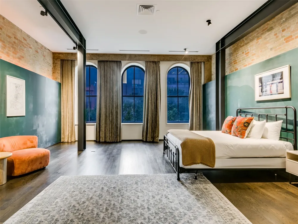 811 Congress Avenue Austin, TX 78701