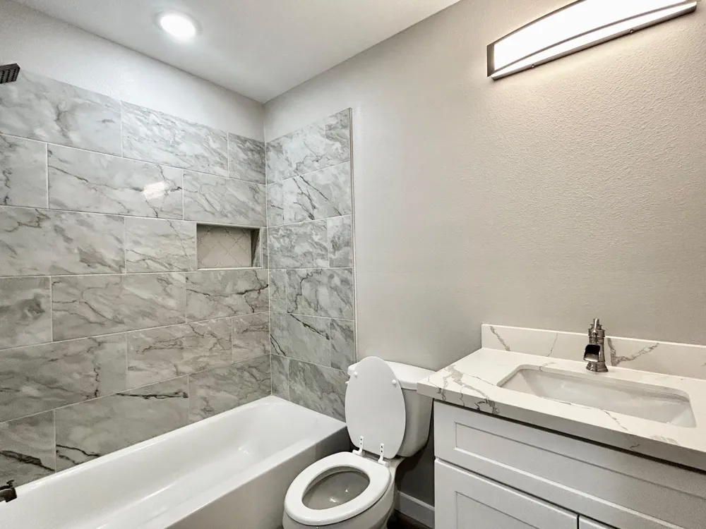 4103 Coon St Bacliff, TX 77518