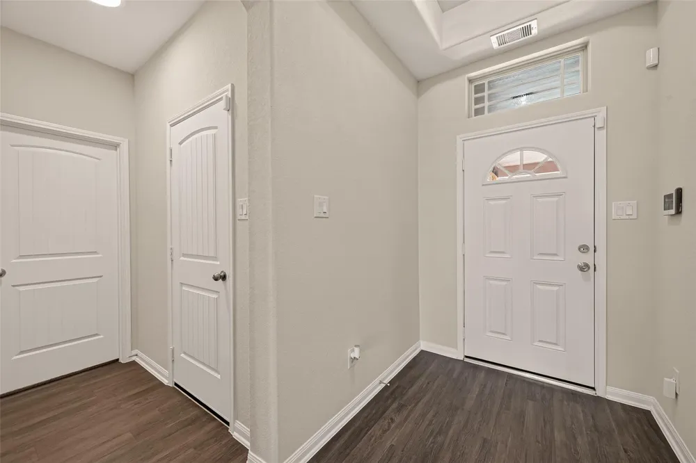 207 White Wing Lane Sealy, TX 77474