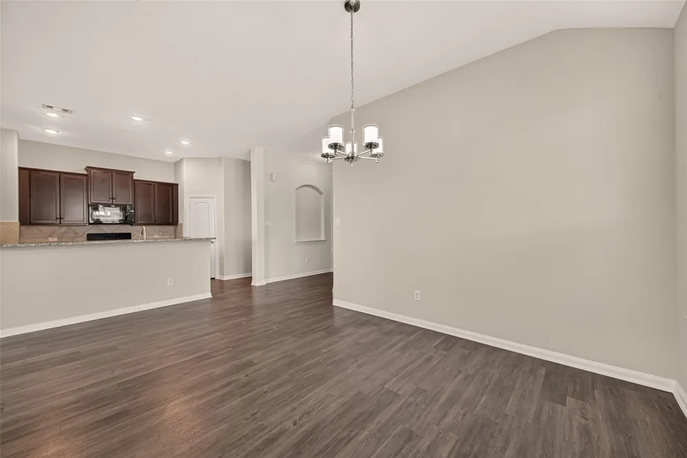 207 White Wing Lane Sealy, TX 77474