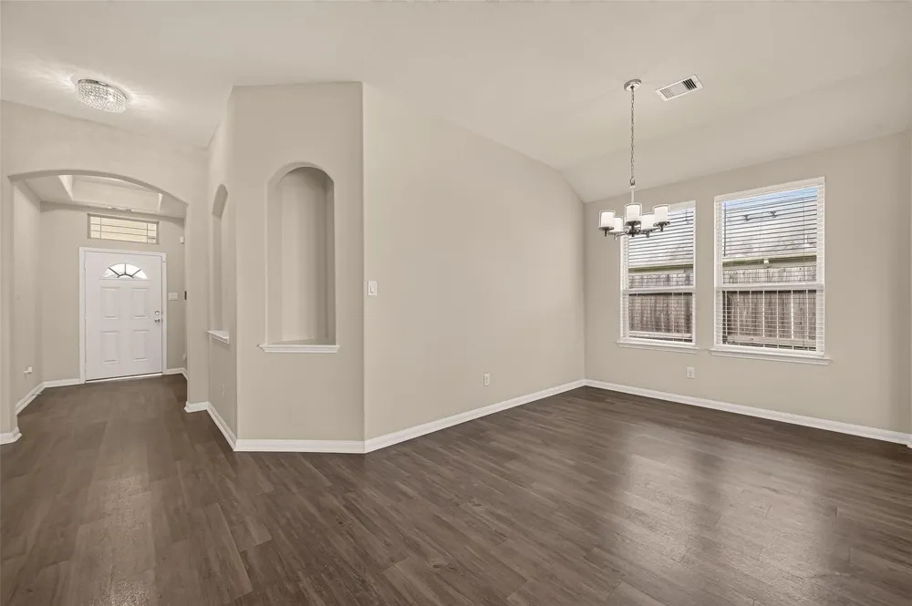 207 White Wing Lane Sealy, TX 77474