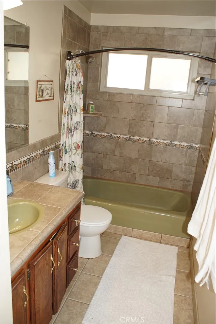 32745 Hilltop Running Springs, CA 92382