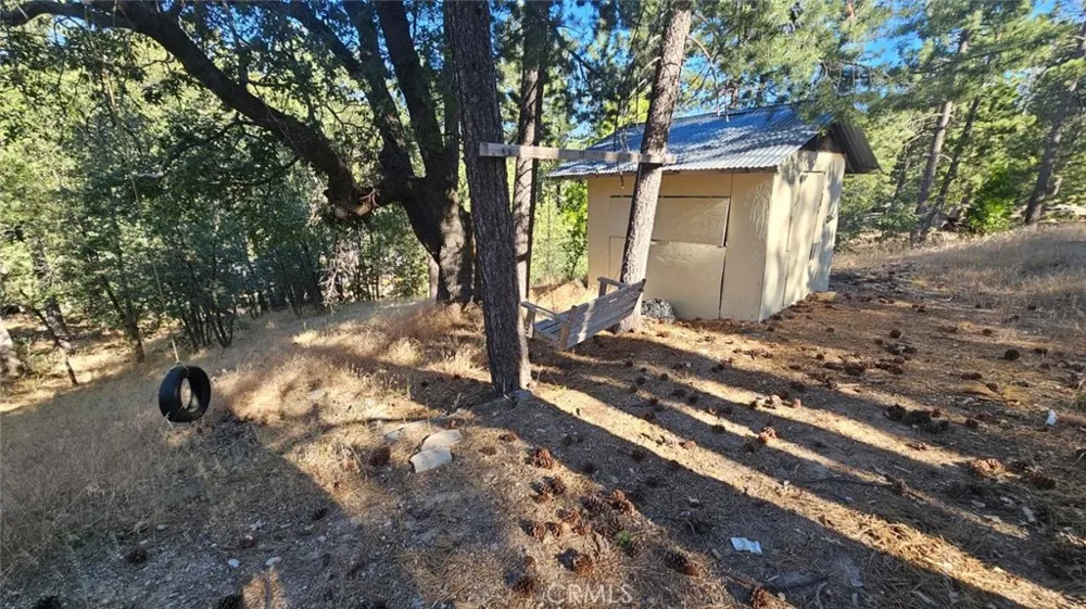 32745 Hilltop Running Springs, CA 92382