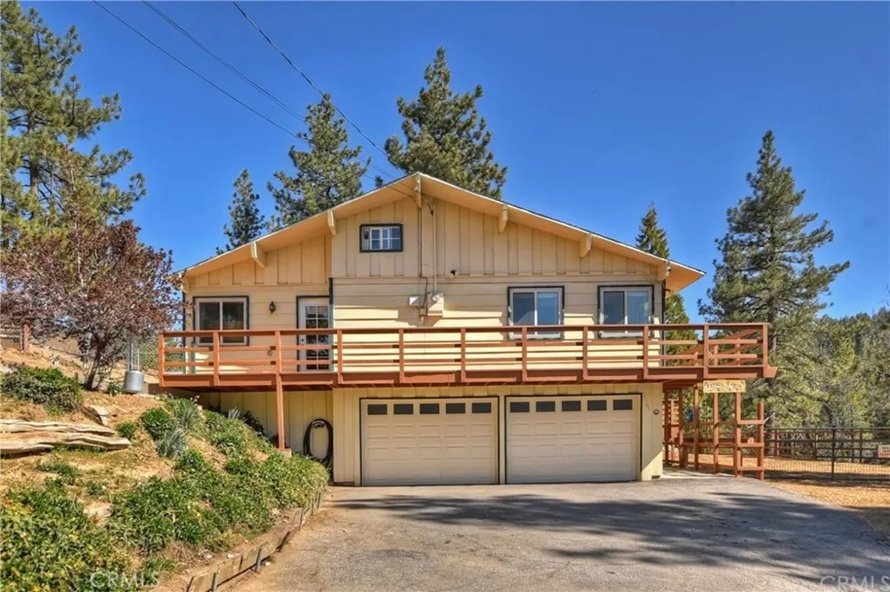 32745 Hilltop Running Springs, CA 92382