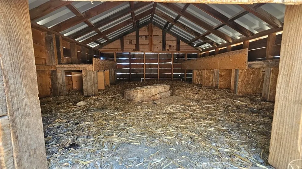 32745 Hilltop Running Springs, CA 92382