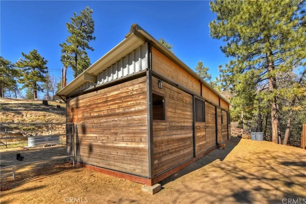 32745 Hilltop Running Springs, CA 92382