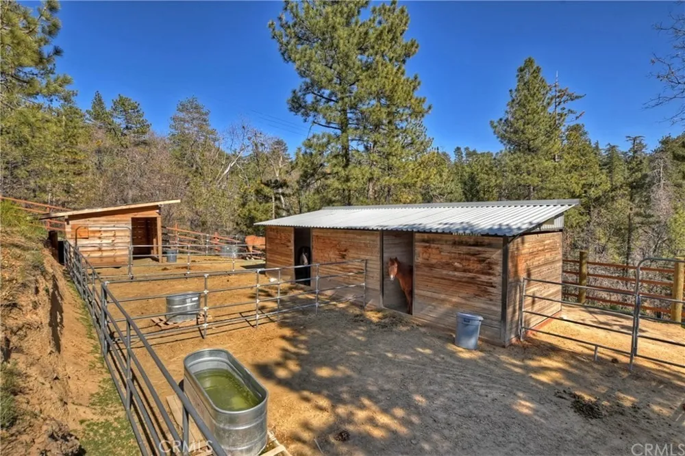 32745 Hilltop Running Springs, CA 92382