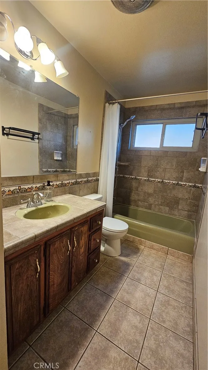 32745 Hilltop Running Springs, CA 92382