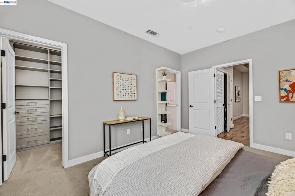 1920 Willow St Alameda, CA 94501