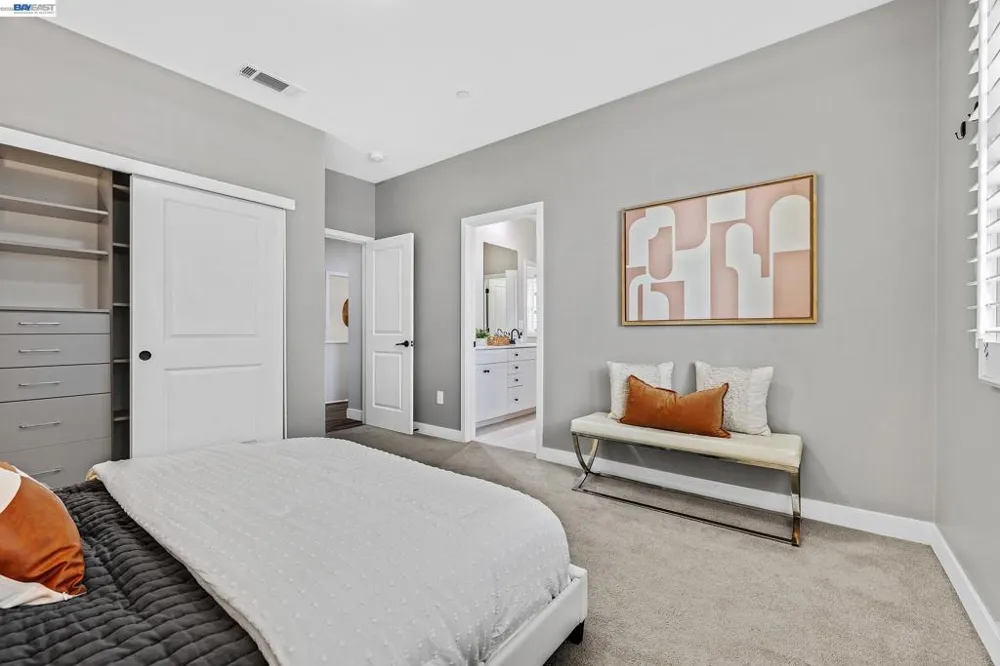 1920 Willow St Alameda, CA 94501
