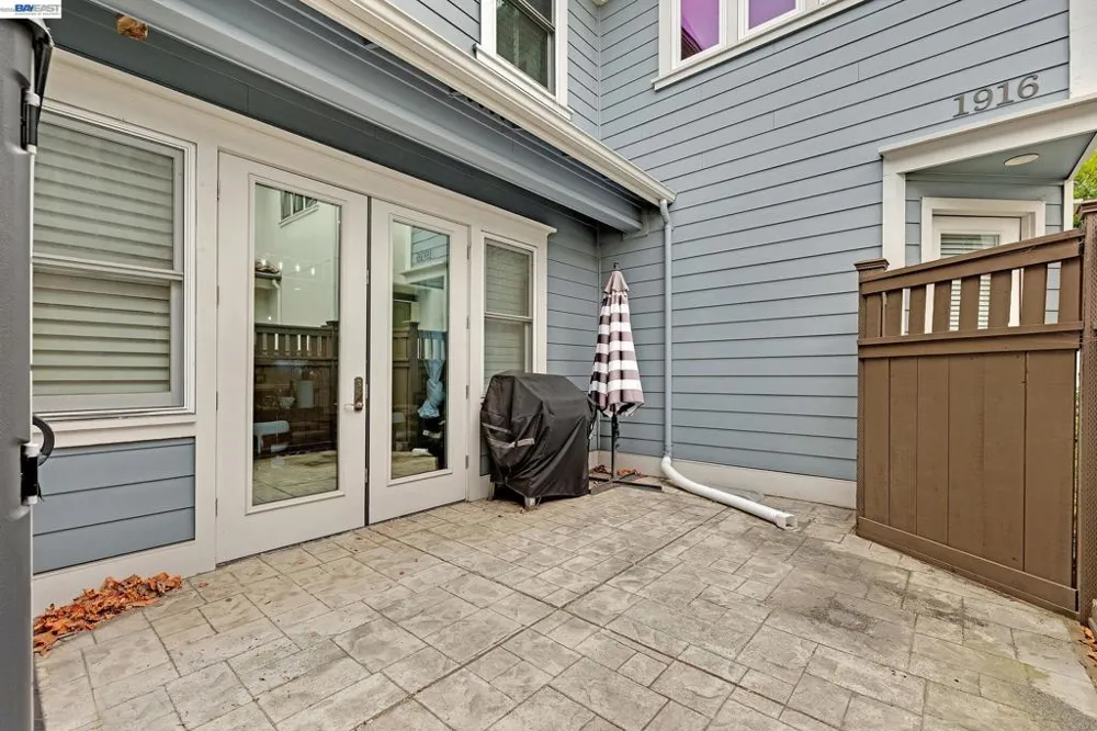 1920 Willow St Alameda, CA 94501