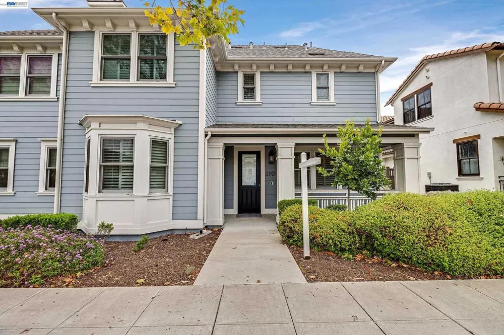 1920 Willow St Alameda, CA 94501