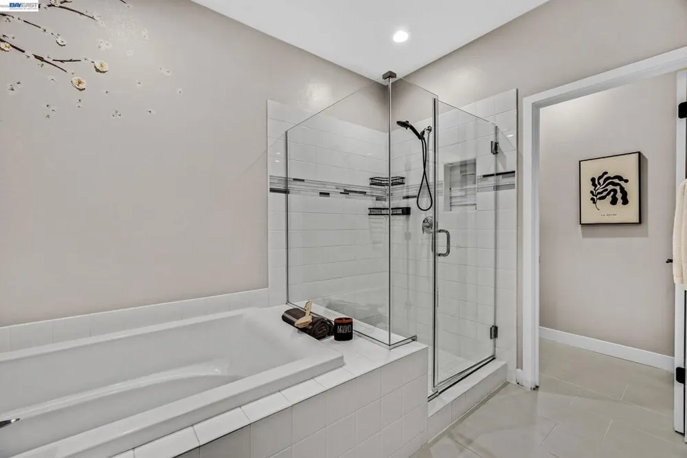 1920 Willow St Alameda, CA 94501