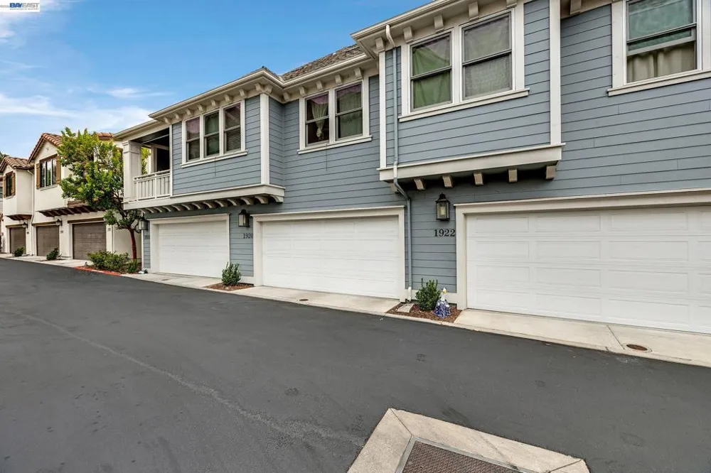 1920 Willow St Alameda, CA 94501