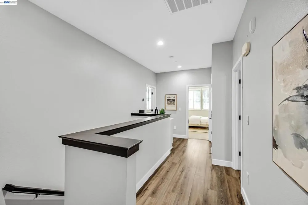1920 Willow St Alameda, CA 94501