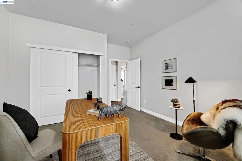 1920 Willow St Alameda, CA 94501