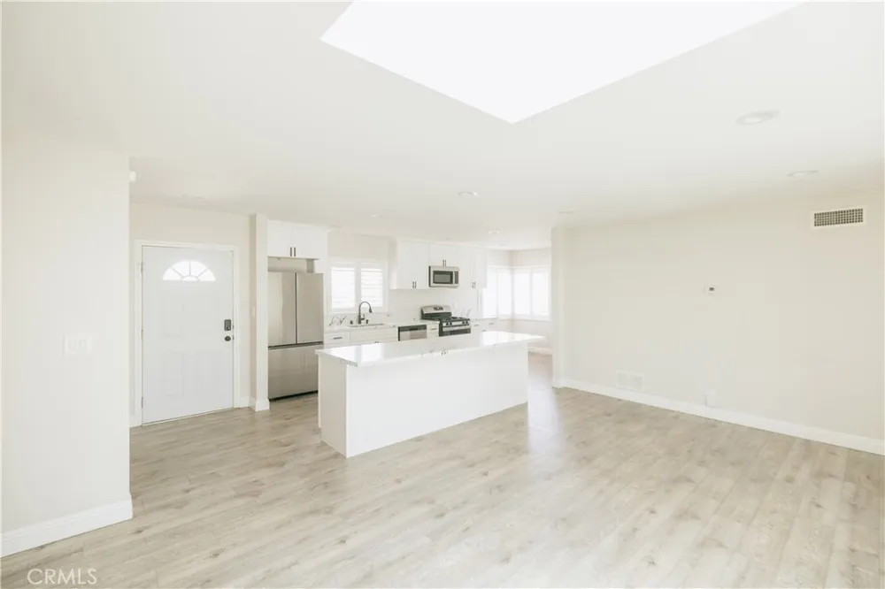 1127 Turning Bend Claremont, CA 91711