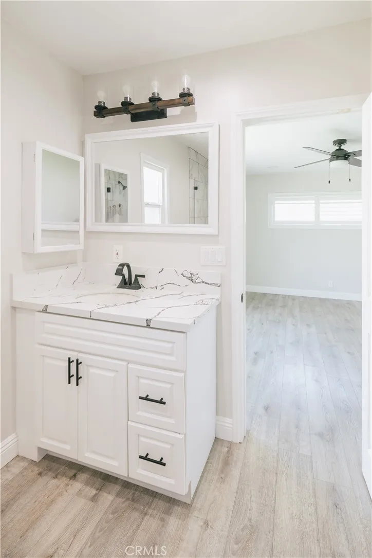 1127 Turning Bend Claremont, CA 91711