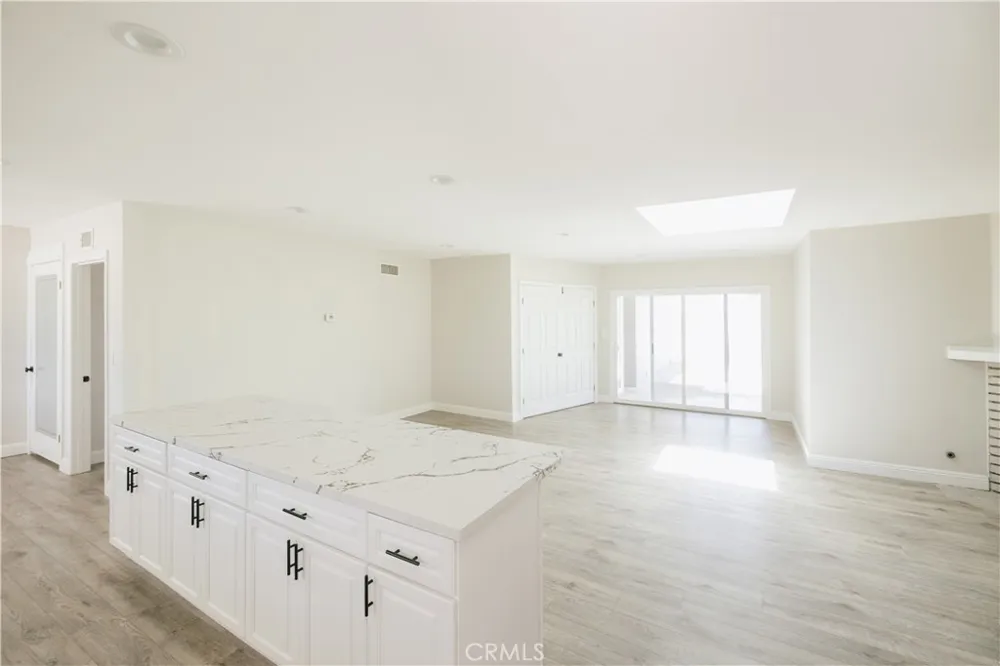 1127 Turning Bend Claremont, CA 91711