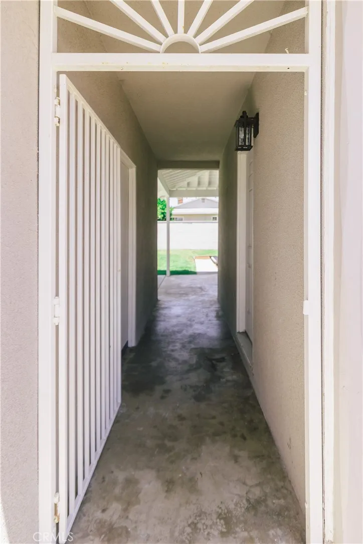 1127 Turning Bend Claremont, CA 91711