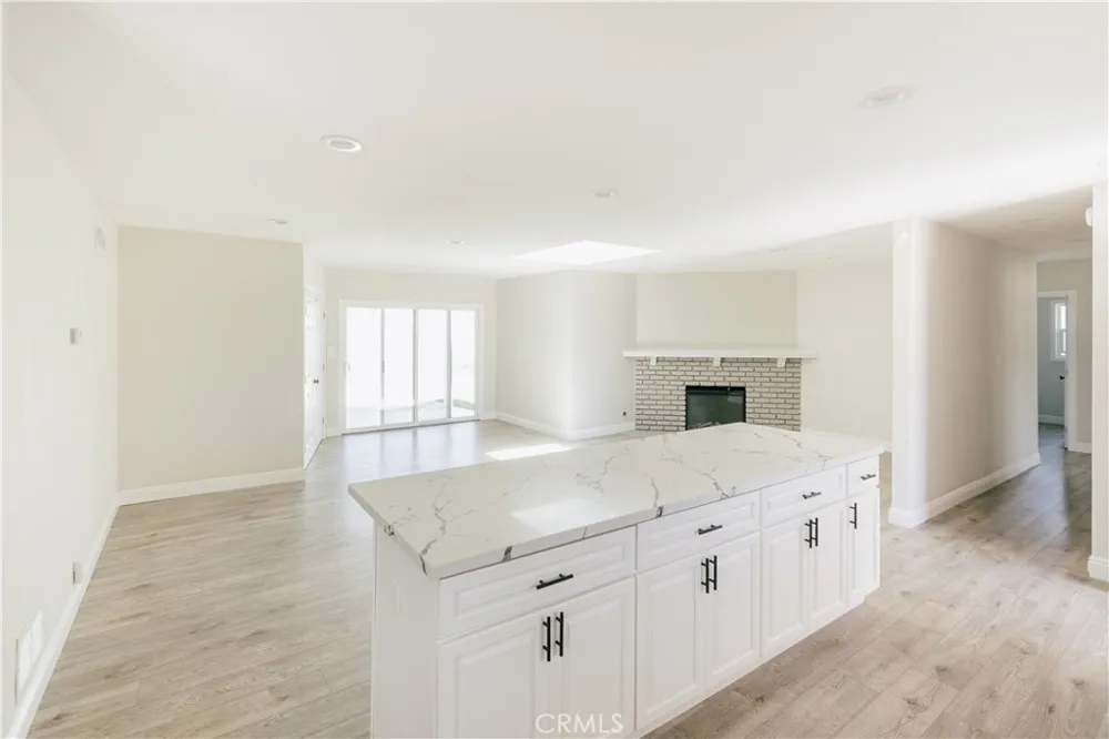 1127 Turning Bend Claremont, CA 91711