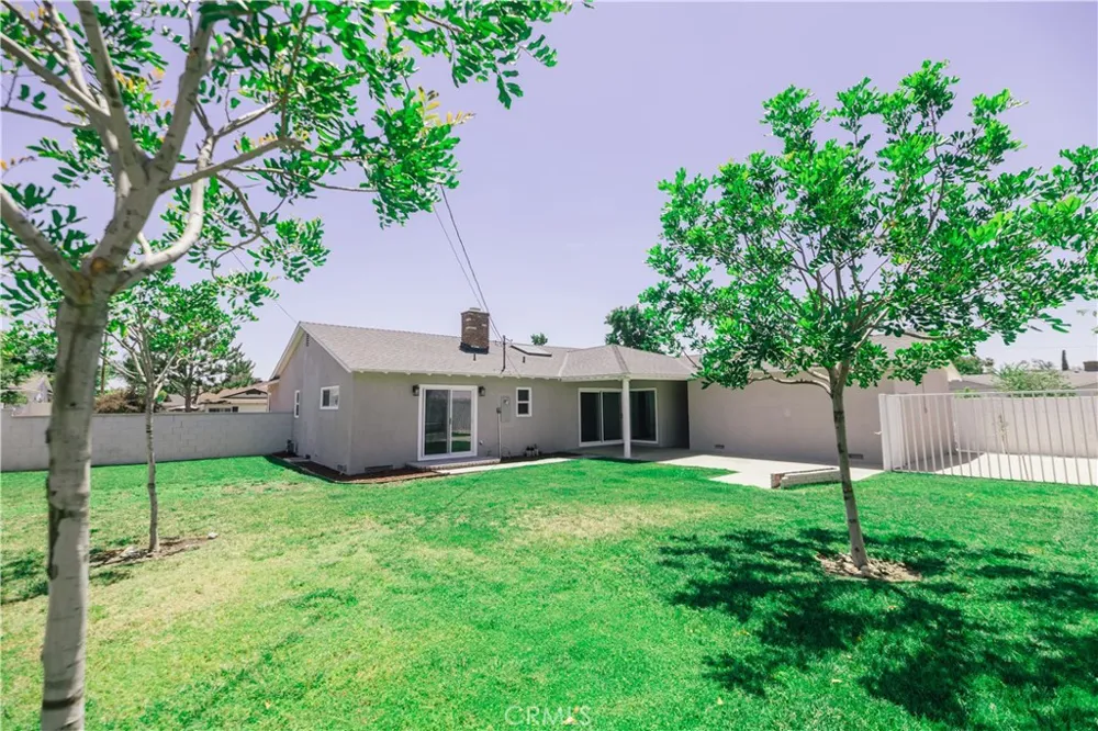 1127 Turning Bend Claremont, CA 91711