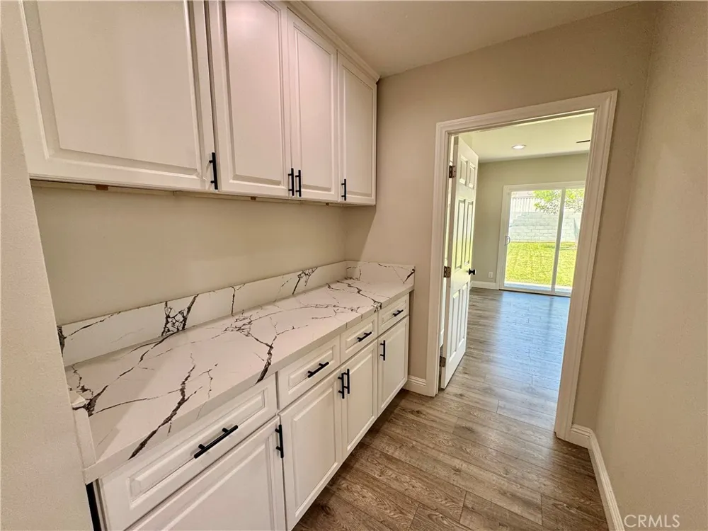 1127 Turning Bend Claremont, CA 91711