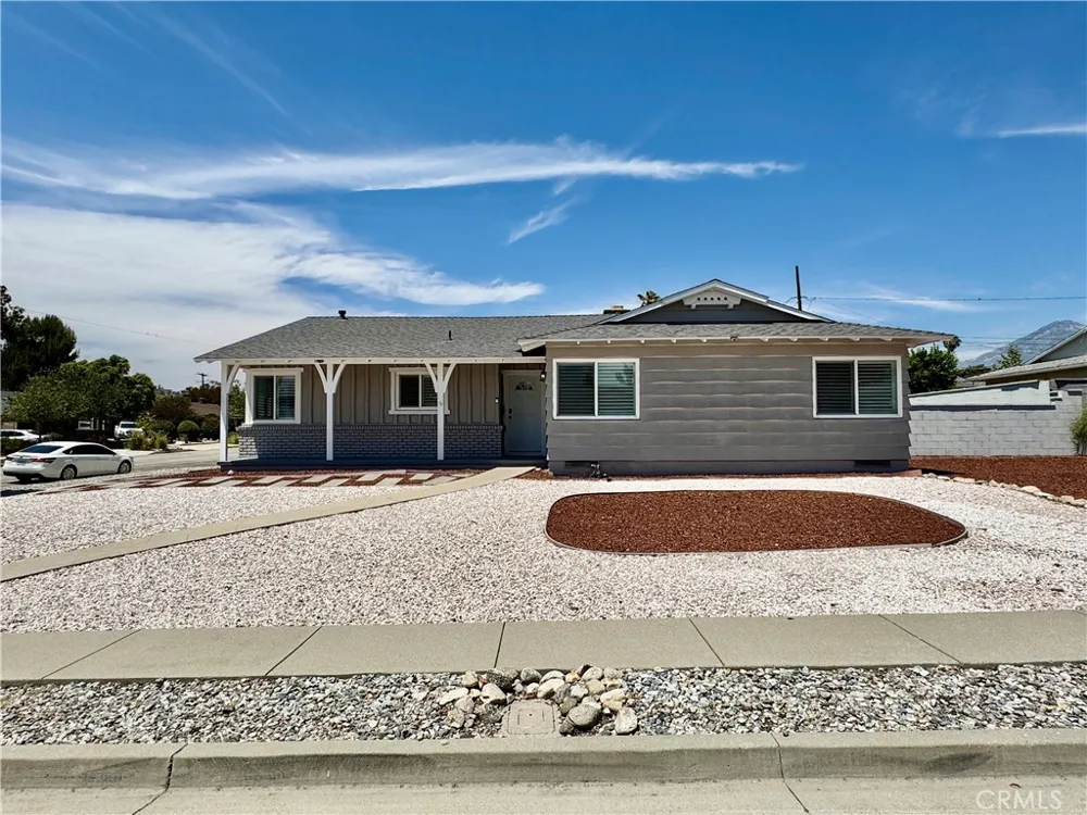1127 Turning Bend Claremont, CA 91711