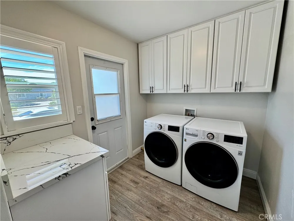 1127 Turning Bend Claremont, CA 91711
