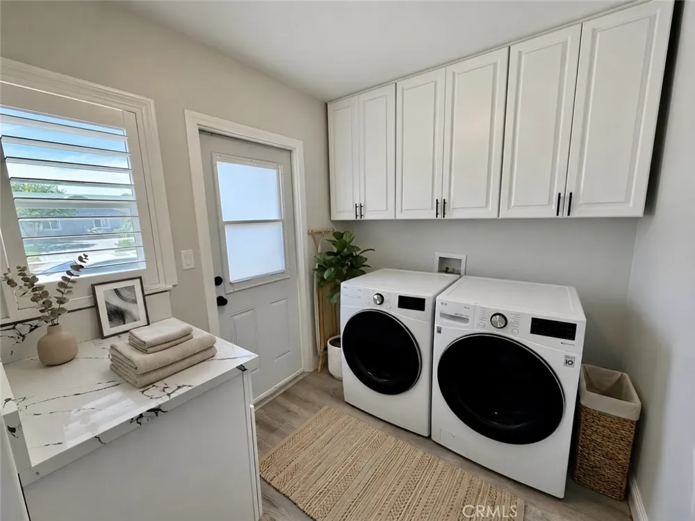 1127 Turning Bend Claremont, CA 91711