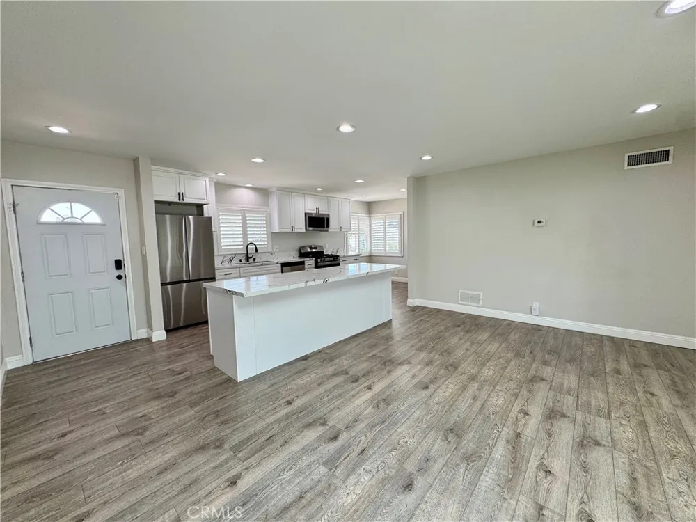 1127 Turning Bend Claremont, CA 91711