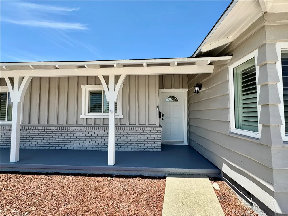 1127 Turning Bend Claremont, CA 91711