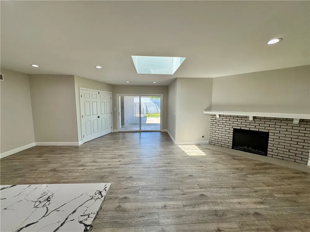 1127 Turning Bend Claremont, CA 91711