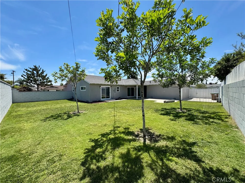 1127 Turning Bend Claremont, CA 91711
