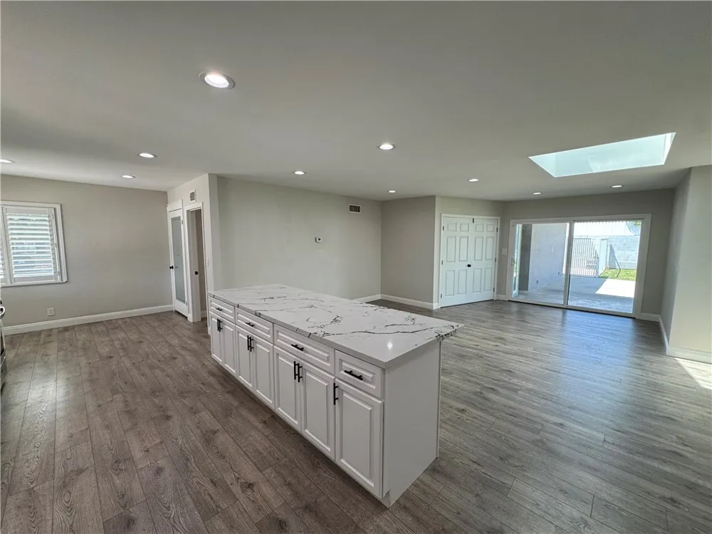 1127 Turning Bend Claremont, CA 91711