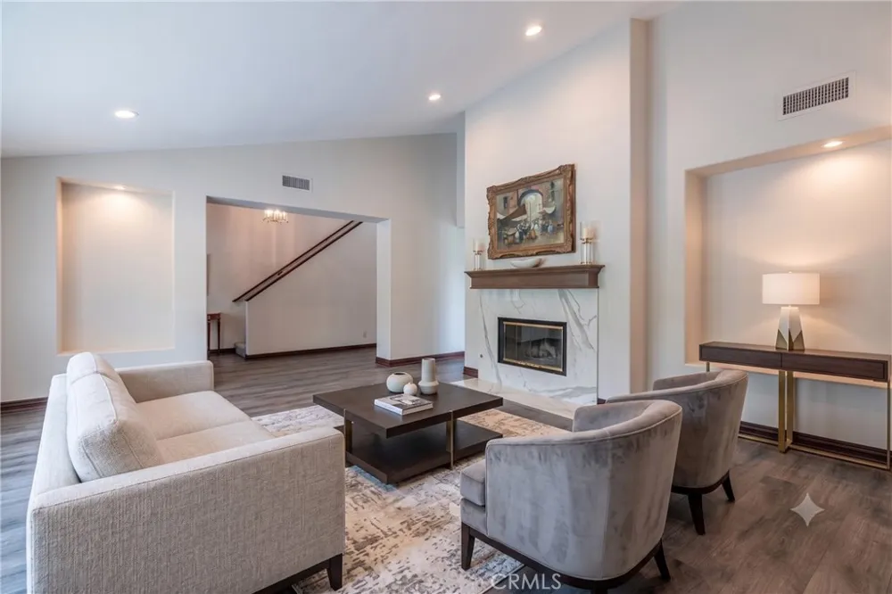 4422 Alta Tupelo Calabasas, CA 91302